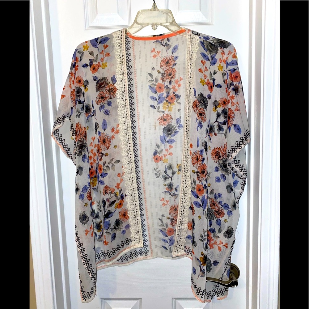 Mossimo Floral Kimono
